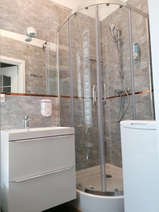 Hostel Tulip - Pokoj 5 Ze Wspolna Lazienka I Kuchnia Stettino Esterno foto