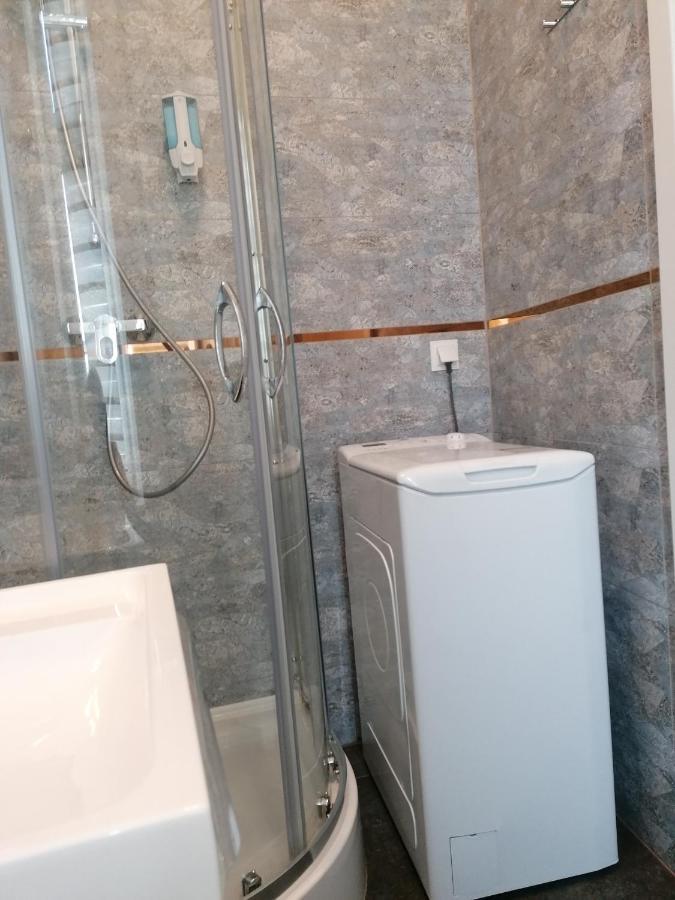 Hostel Tulip - Pokoj 5 Ze Wspolna Lazienka I Kuchnia Stettino Esterno foto