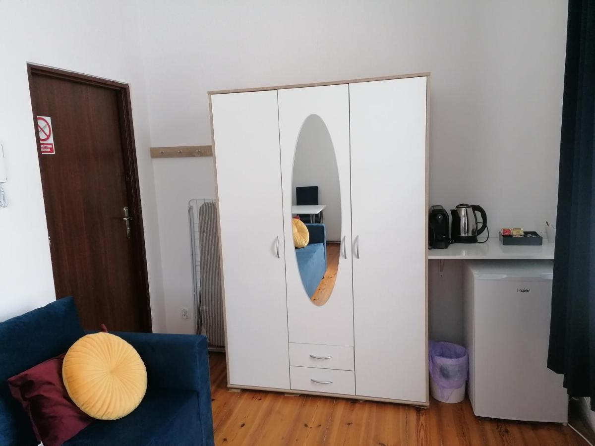 Hostel Tulip - Pokoj 5 Ze Wspolna Lazienka I Kuchnia Stettino Esterno foto